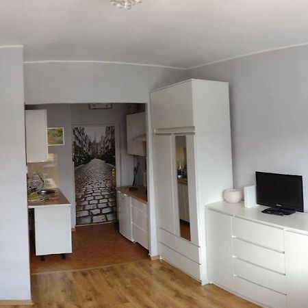 Sunny Studio Apartment กดัญสก์ ภายนอก รูปภาพ